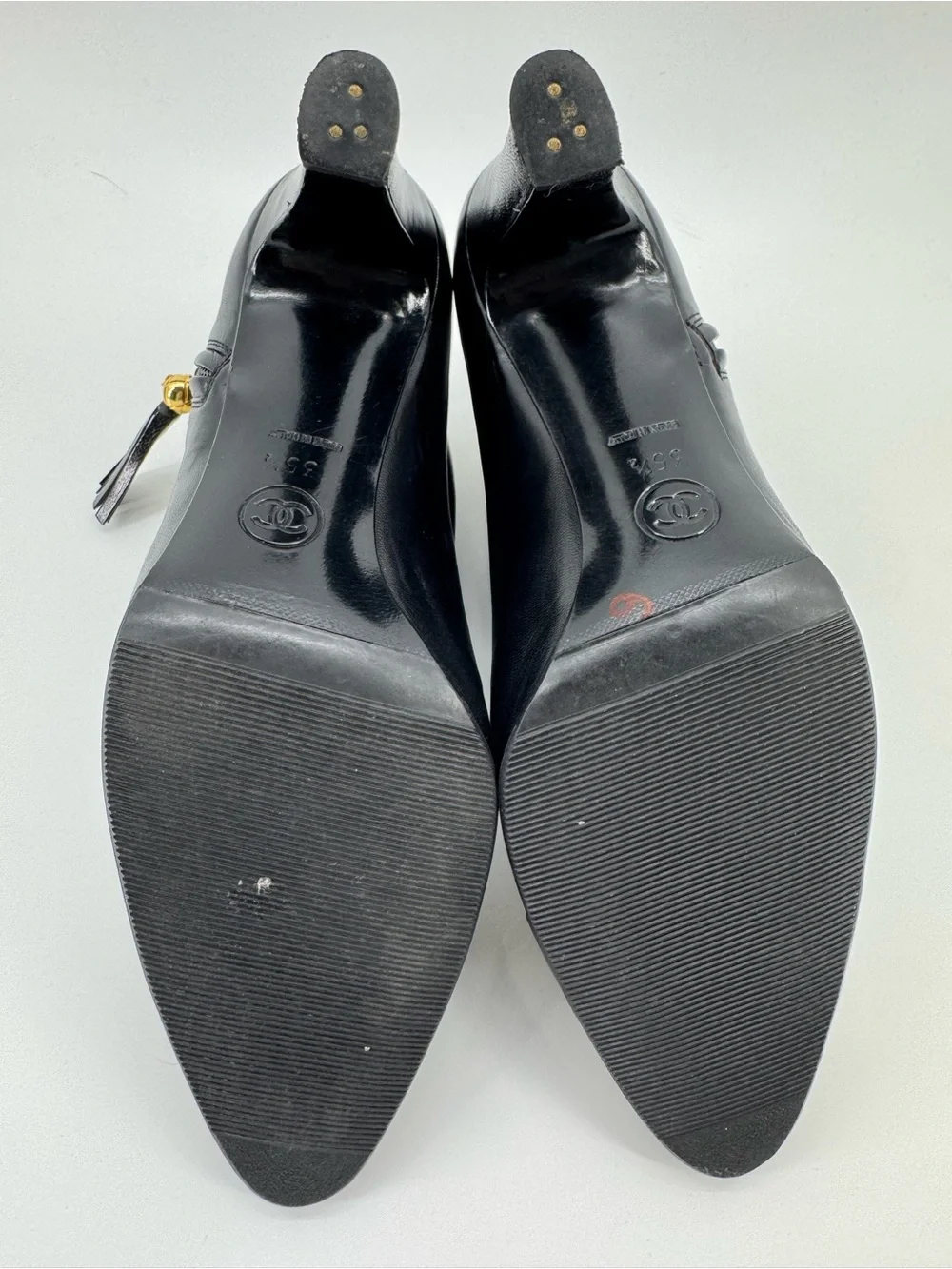 Vintage CHANEL Black CapToe Lamb Leather Ankle Bootie Zipper Tassle Sz 35.5